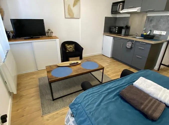 Cleo مونْتوبا